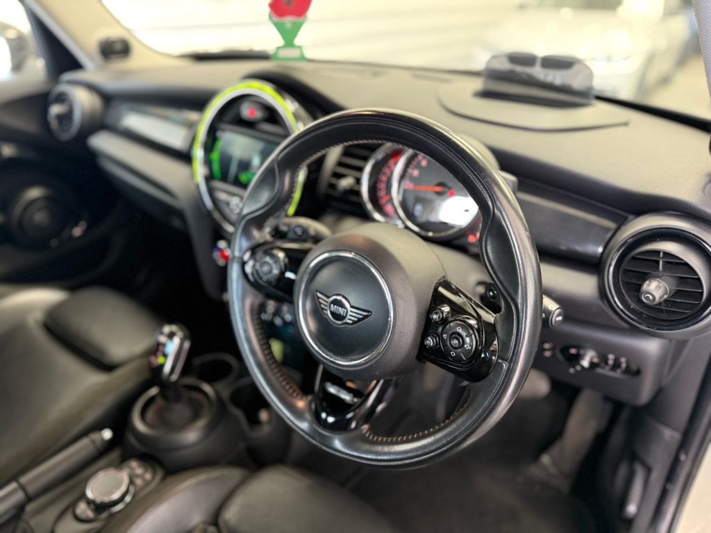 Used MINI Hatch 2018 for sale - 76631908: Photo 48