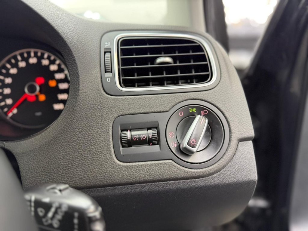 Used Volkswagen Polo 2013 for sale - 77614174: Photo 35