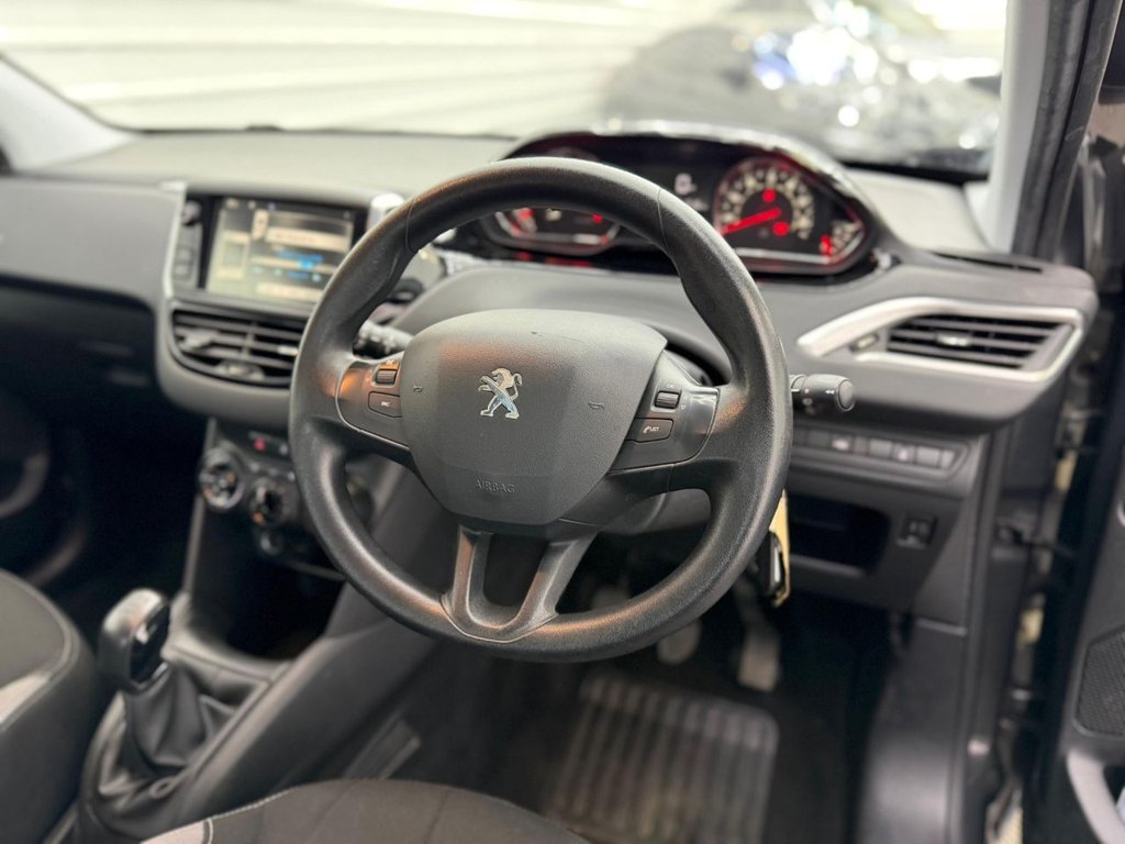 Used Peugeot 208 2013 for sale - 77413448: Photo 35