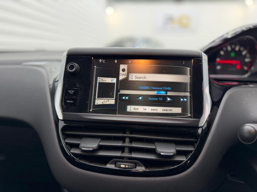 Used Peugeot 208 2013 for sale - 77413448: Photo 38