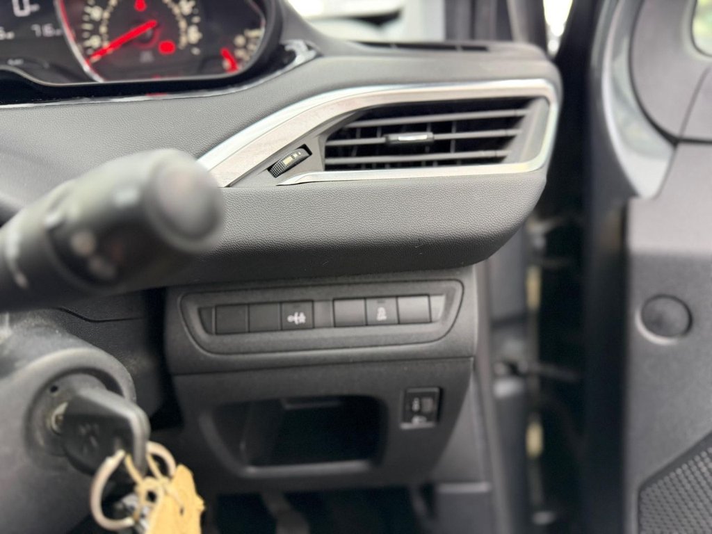 Used Peugeot 208 2013 for sale - 77413448: Photo 43