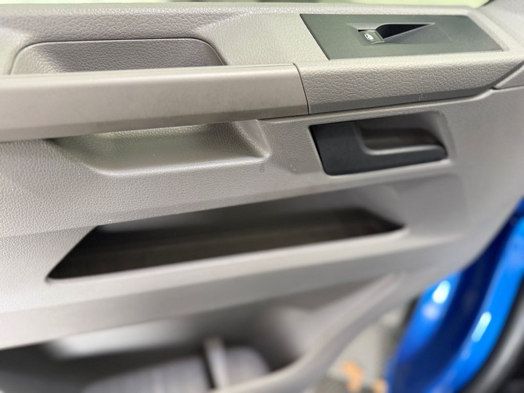 Used Volkswagen Transporter 2021 for sale - 76631696: Photo 49