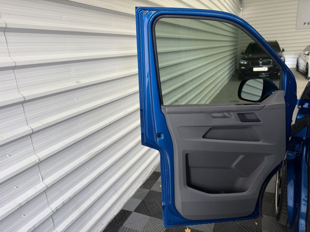 Used Volkswagen Transporter 2021 for sale - 76631696: Photo 50