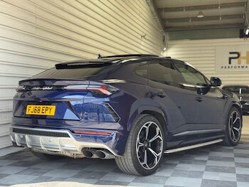 Used Lamborghini Urus 2018 for sale - 76631980: Photo