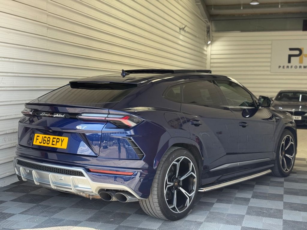 Used Lamborghini Urus 2018 for sale - 76631980: Photo 37