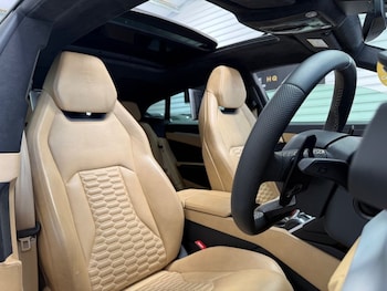 Used Lamborghini Urus 2018 for sale - 76631980: Photo