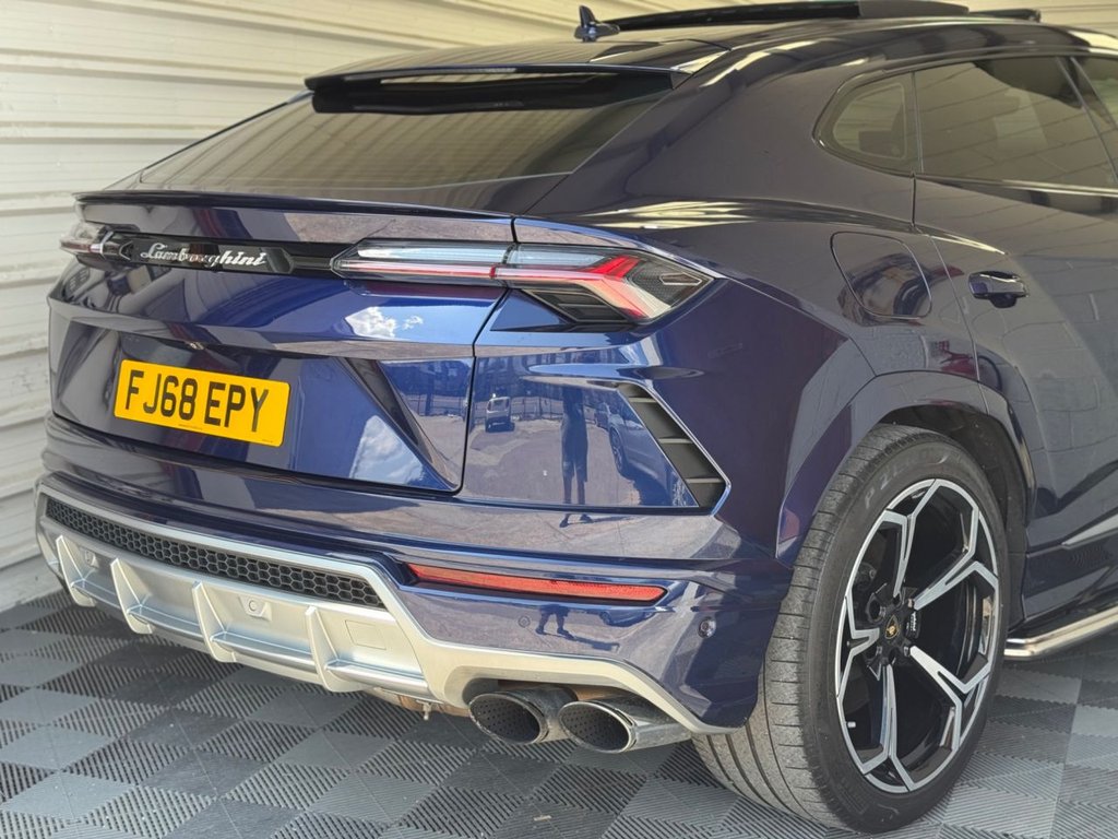 Used Lamborghini Urus 2018 for sale - 76631980: Photo 40