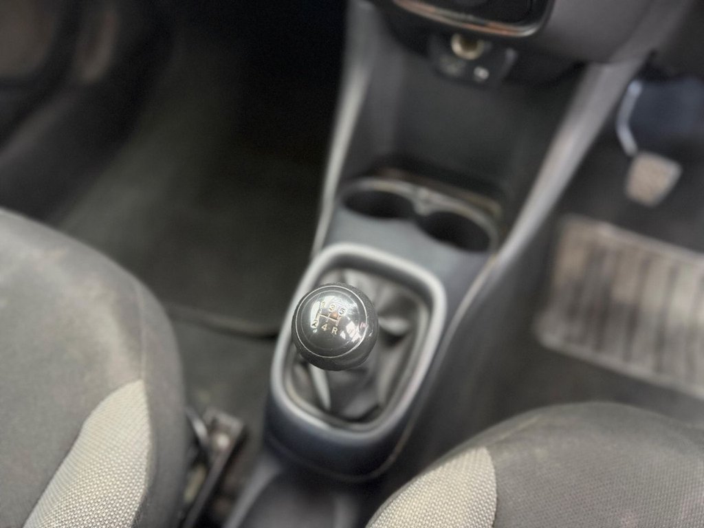 Used Toyota AYGO 2015 for sale - 77145676: Photo 34