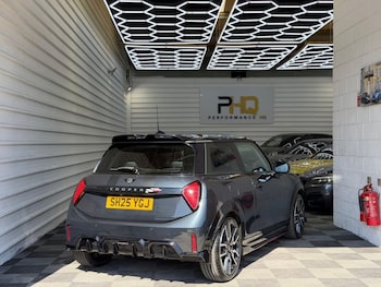 Used MINI Hatch 2025 for sale - 78401852: Photo