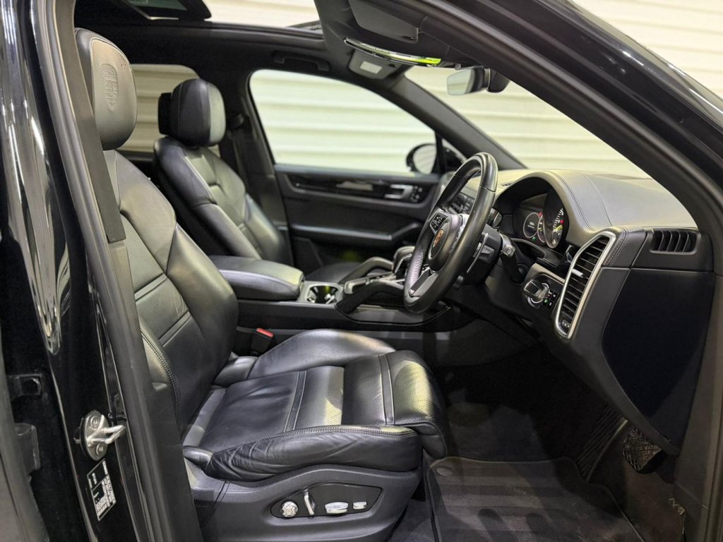 Used Porsche Cayenne 2020 for sale - 77583478: Photo 37