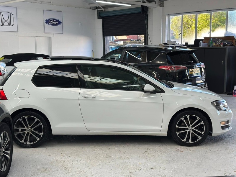 Used Volkswagen Golf 2015 for sale - 77027733: Photo 5