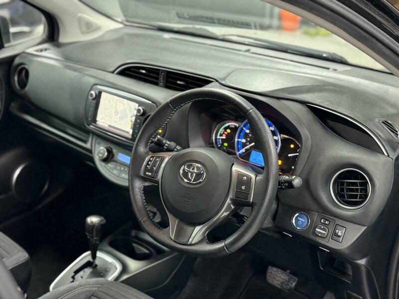 Used Toyota Yaris 2014 for sale - 77693981: Photo 11