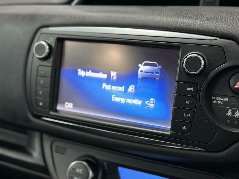 Used Toyota Yaris 2014 for sale - 77693981: Photo 15