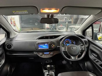 Used Toyota Yaris 2014 for sale - 77693981: Photo