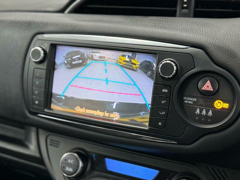 Used Toyota Yaris 2014 for sale - 77693981: Photo 9