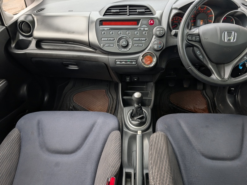 Used Honda Jazz 2015 for sale - 76148414: Photo 15