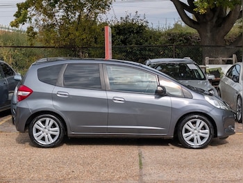 Used Honda Jazz 2015 for sale - 76148414: Photo 3