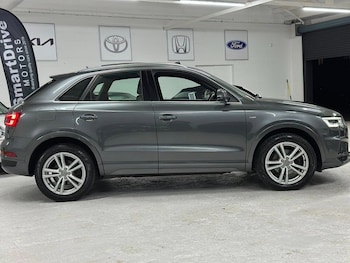 Used Audi Q3 2017 for sale - 77027738: Photo