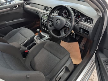 Used Skoda Superb 2014 for sale - 77906075: Photo