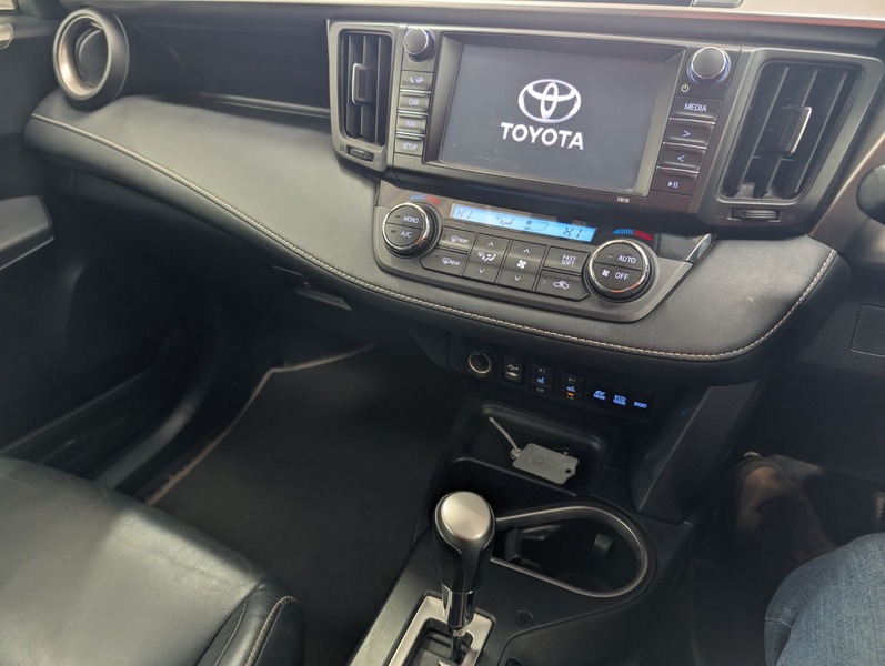 Used Toyota RAV4 2016 for sale - 78031288: Photo 14