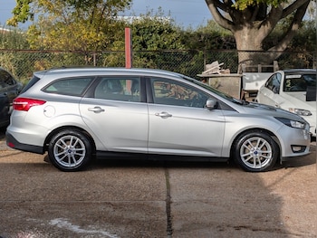 Used Ford Focus 2017 for sale - 76173540: Photo
