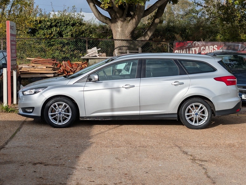 Used Ford Focus 2017 for sale - 76173540: Photo 5