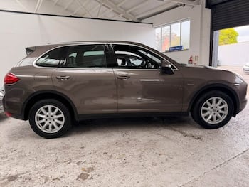 Used Porsche Cayenne 2011 for sale - 79845023: Photo