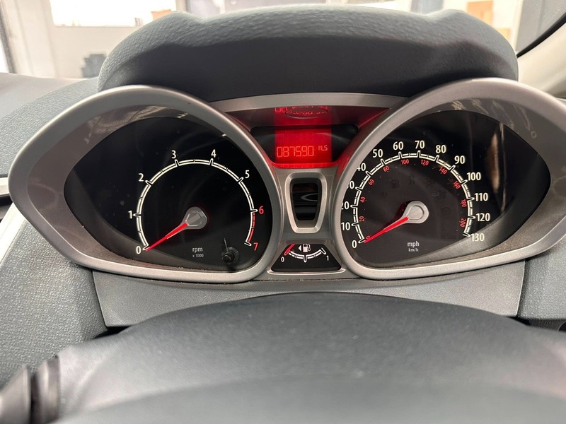 Used Ford Fiesta 2010 for sale - 76357159: Photo 10