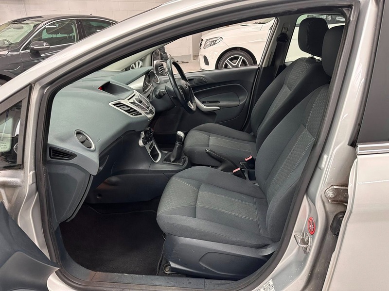 Used Ford Fiesta 2010 for sale - 76357159: Photo 11