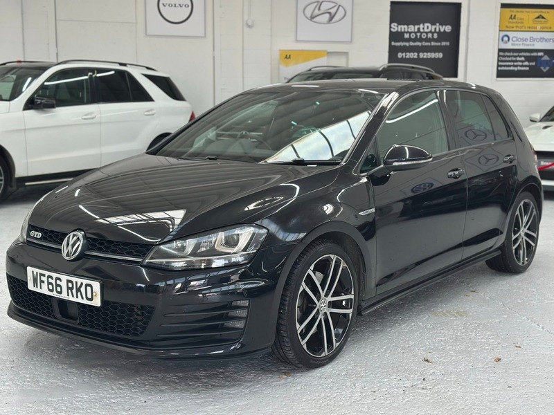 Used Volkswagen Golf 2016 for sale - 76357154: Photo 1
