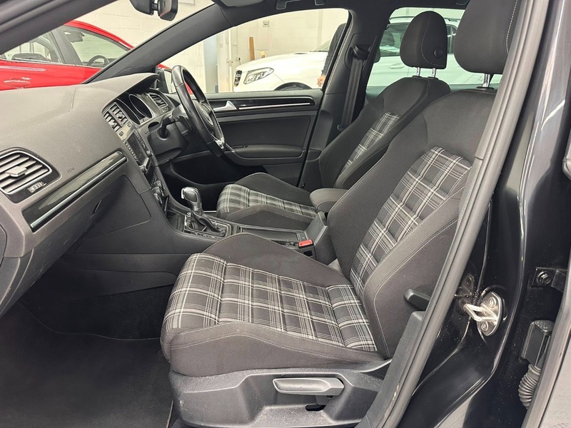 Used Volkswagen Golf 2016 for sale - 76357154: Photo 12
