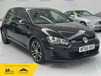 Used Volkswagen Golf 2016 for sale - 76357154: Photo