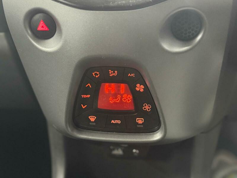 Used Toyota AYGO 2019 for sale - 77477924: Photo 15