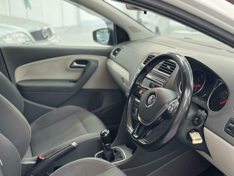 Used Volkswagen Polo 2015 for sale - 76768931: Photo 18