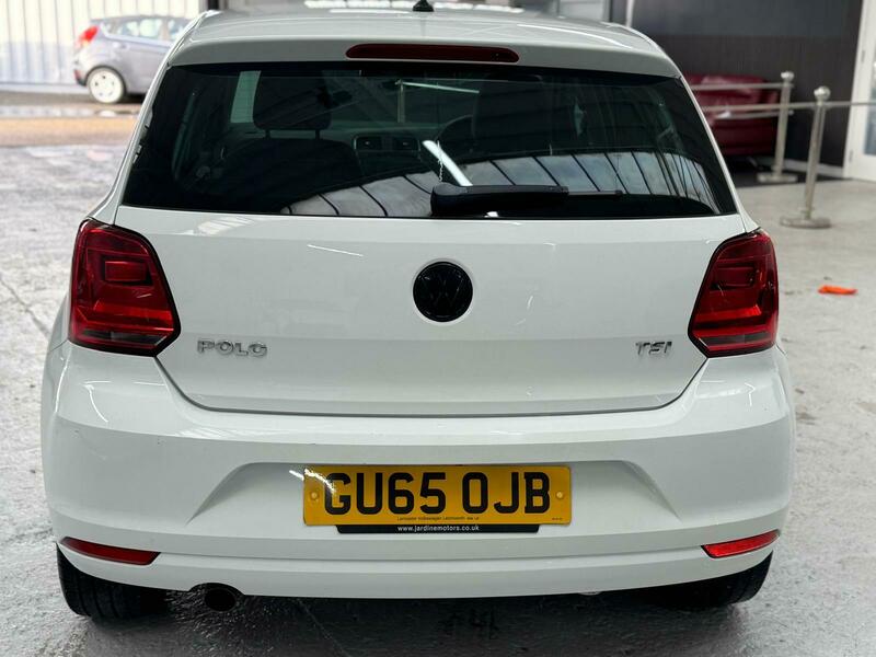 Used Volkswagen Polo 2015 for sale - 76768931: Photo 3