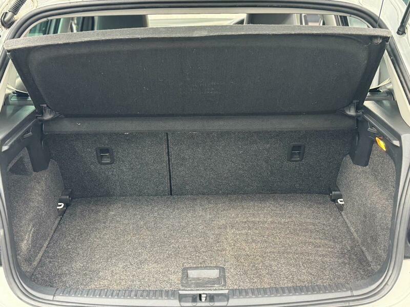 Used Volkswagen Polo 2015 for sale - 76768931: Photo 8