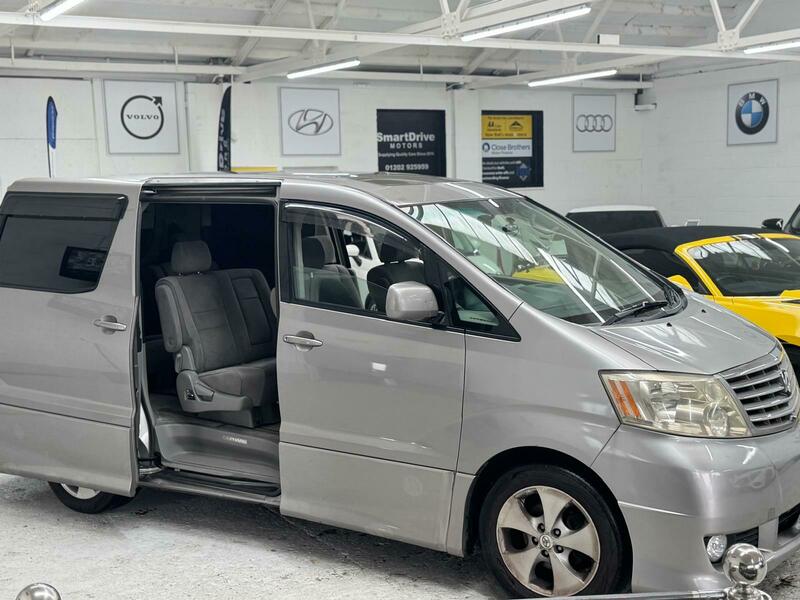 Used Toyota Alphard 2022 for sale - 77693989: Photo 2
