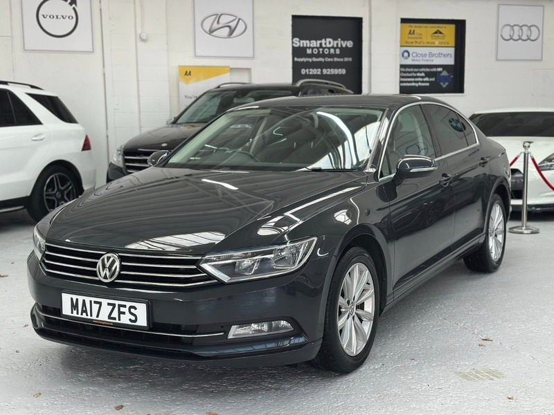 Used Volkswagen Passat 2017 for sale - 76357151: Photo 1