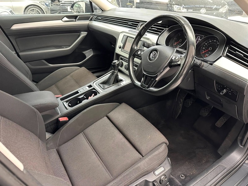 Used Volkswagen Passat 2017 for sale - 76357151: Photo 4