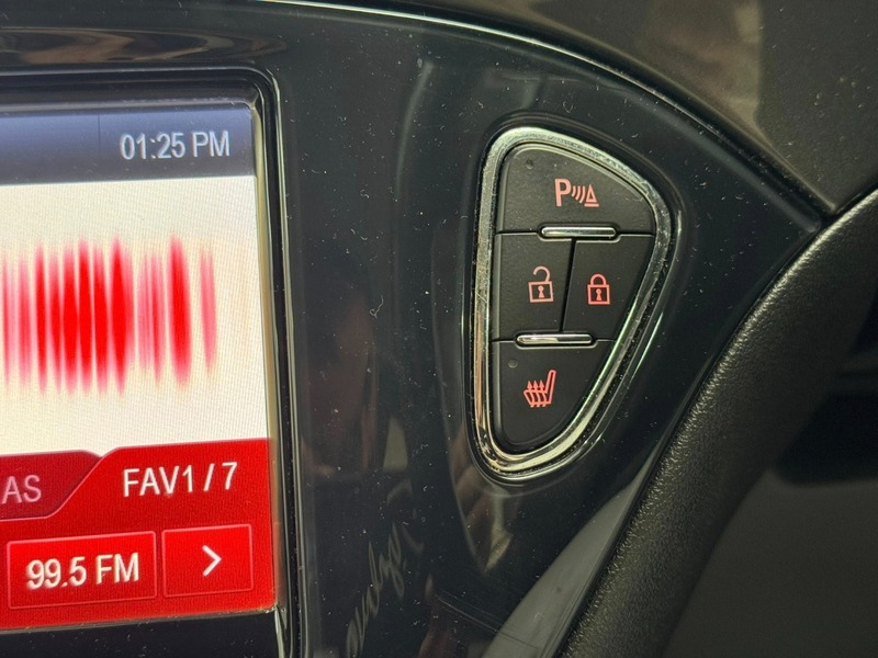 Used Vauxhall Corsa 2015 for sale - 76357157: Photo 14