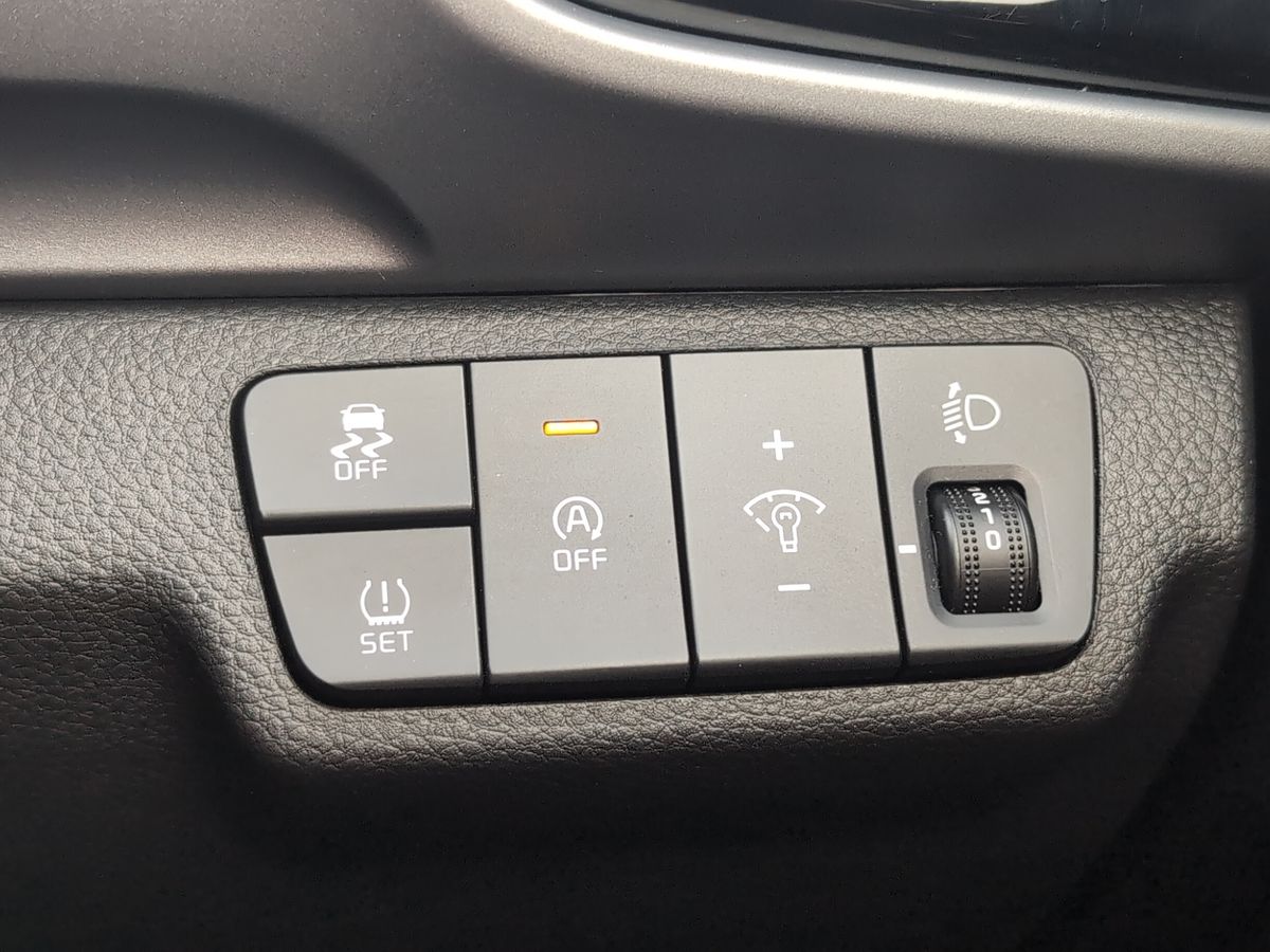 Used Kia Stonic 2023 for sale - 77113676: Photo 24