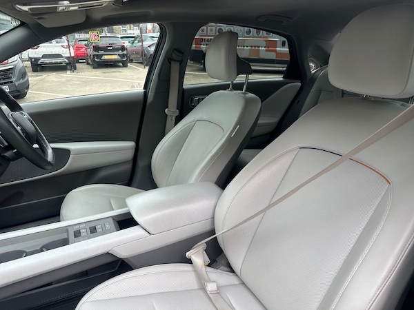 Used Hyundai IONIQ 6 2023 for sale - 76272391: Photo 28