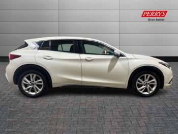 Used Infiniti Q30 2017 for sale - 74501062: Photo
