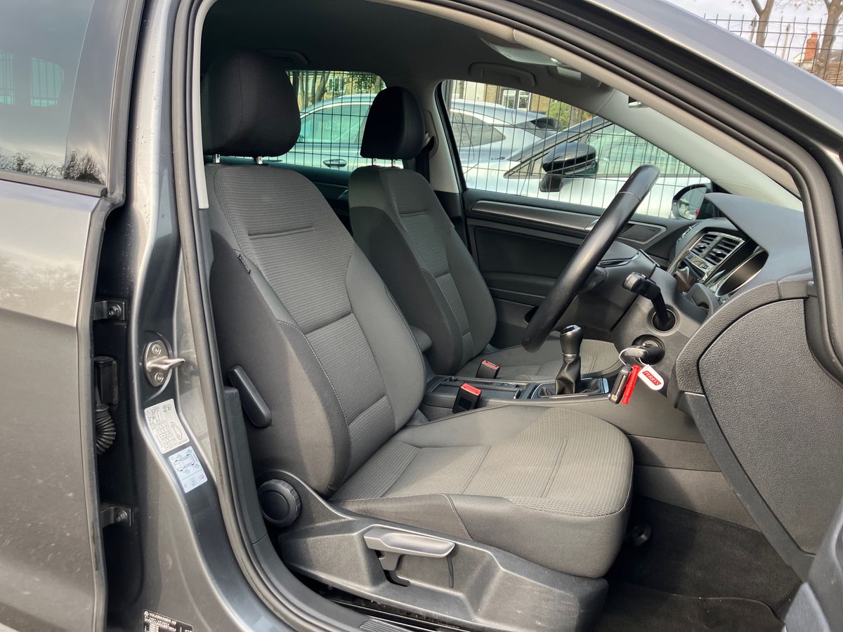 Used Volkswagen Golf 2020 for sale - 76436782: Photo 36