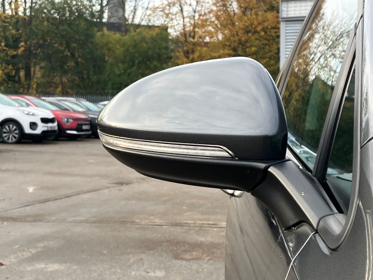 Used Volkswagen Golf 2020 for sale - 76436782: Photo 40