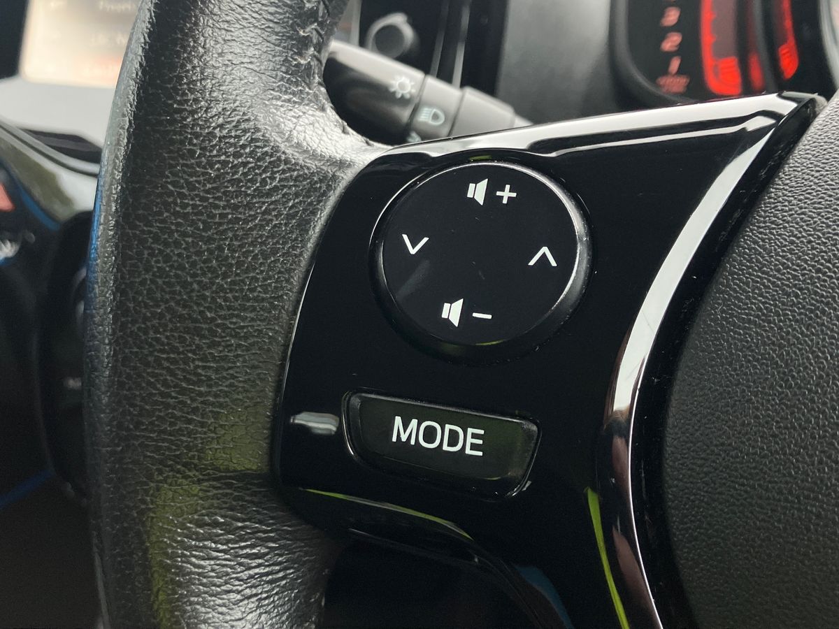 Used Toyota AYGO 2015 for sale - 76491232: Photo 16