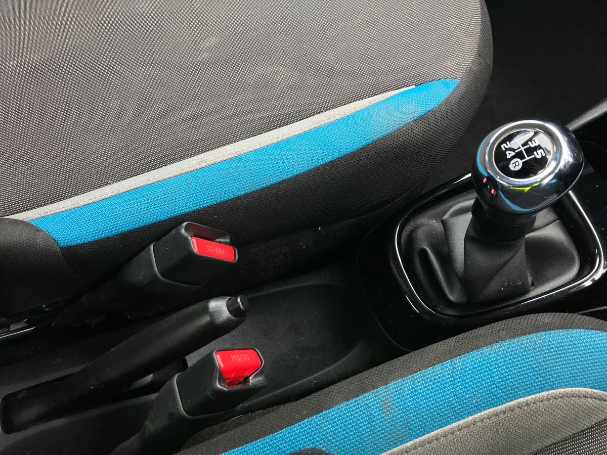 Used Toyota AYGO 2015 for sale - 76491232: Photo 17