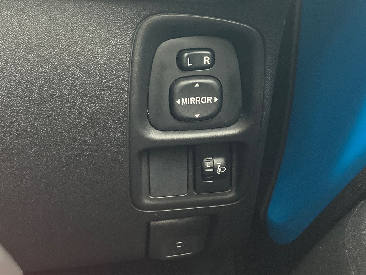 Used Toyota AYGO 2015 for sale - 76491232: Photo 23