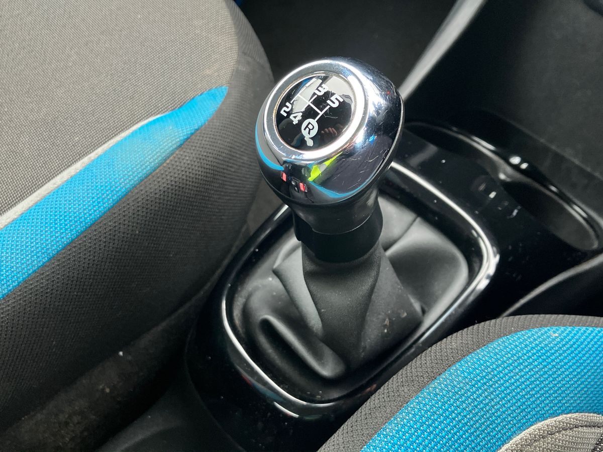 Used Toyota AYGO 2015 for sale - 76491232: Photo 27