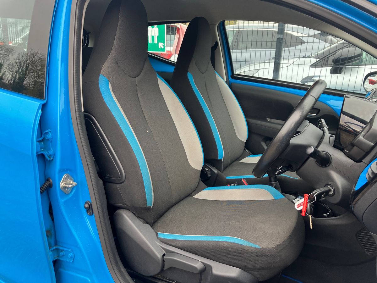 Used Toyota AYGO 2015 for sale - 76491232: Photo 34